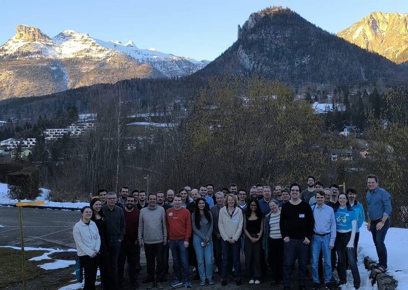 Group picture: Click for enlargement